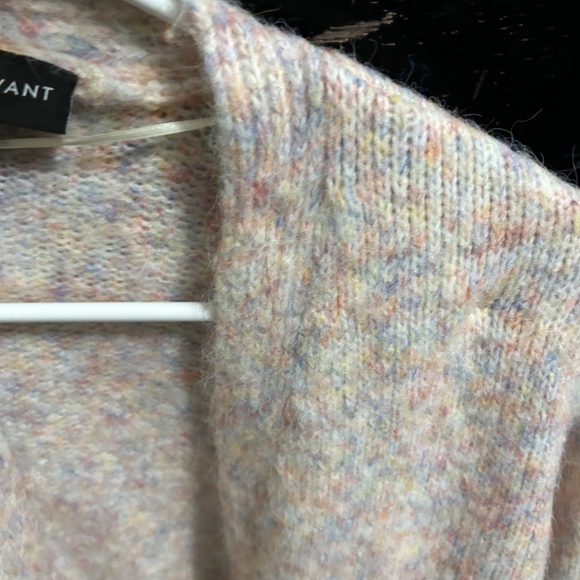 New never worn cardigan - Picture 2 of 2